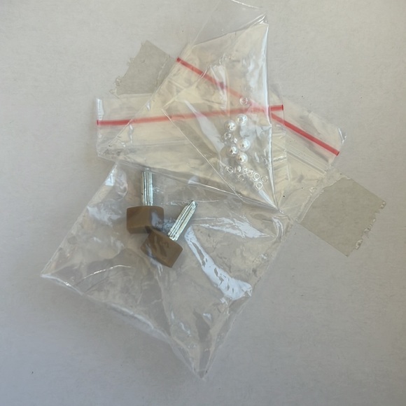 Badgley Mischka Carter Peep Toe D'Orsay White Size 9 - Picture 11 of 13